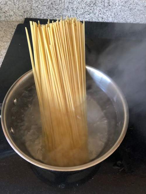制作意大利面番茄酱时，煮汤水的技巧