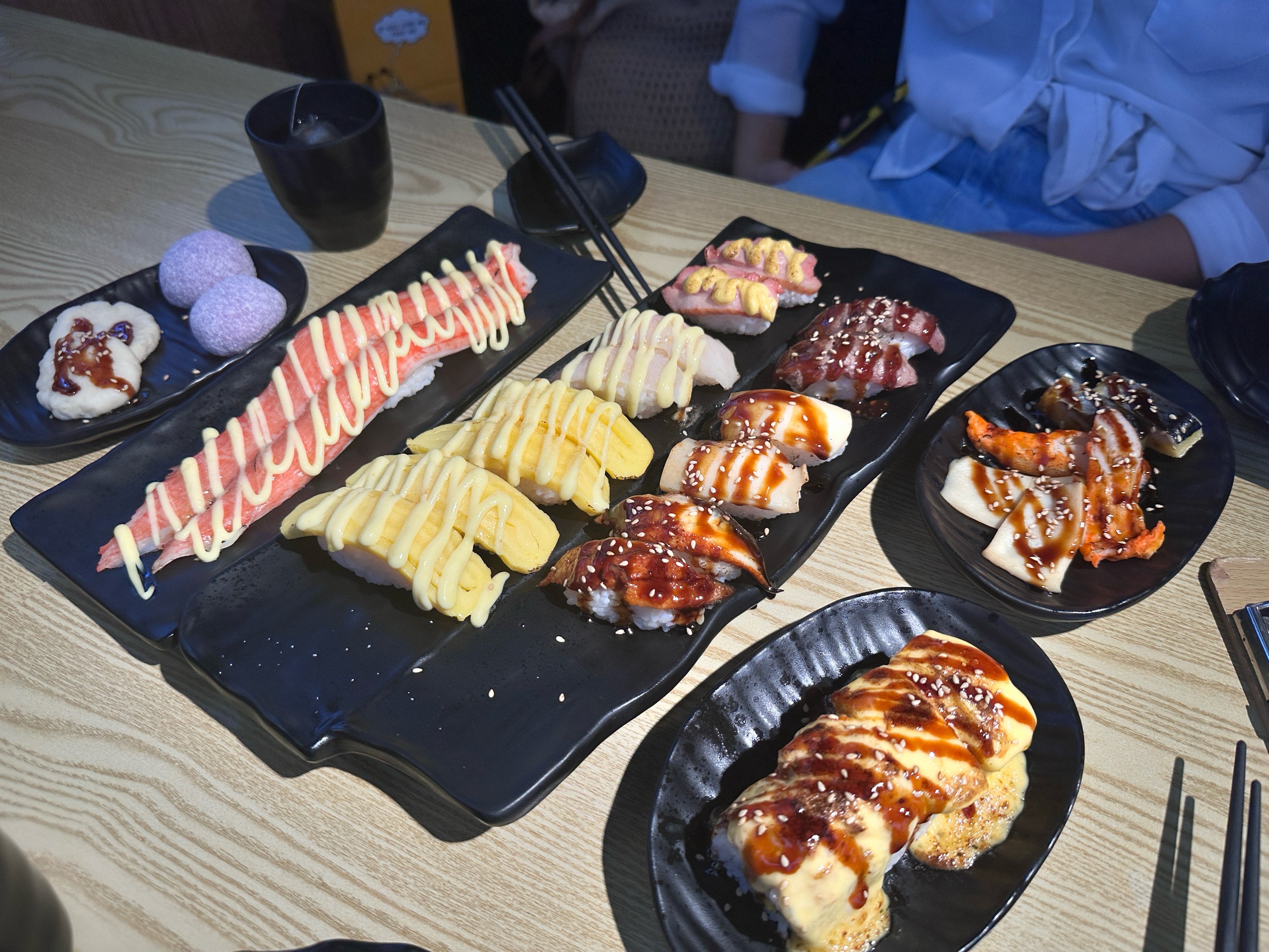 怎样制作寿司拼盘提升宴会氛围